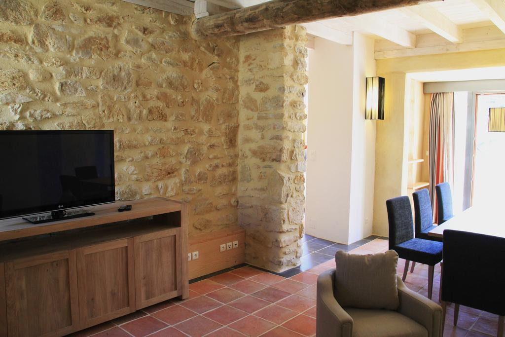 Отель Hollyoaks Estate Saint-Pons-la-Calm Номер фото