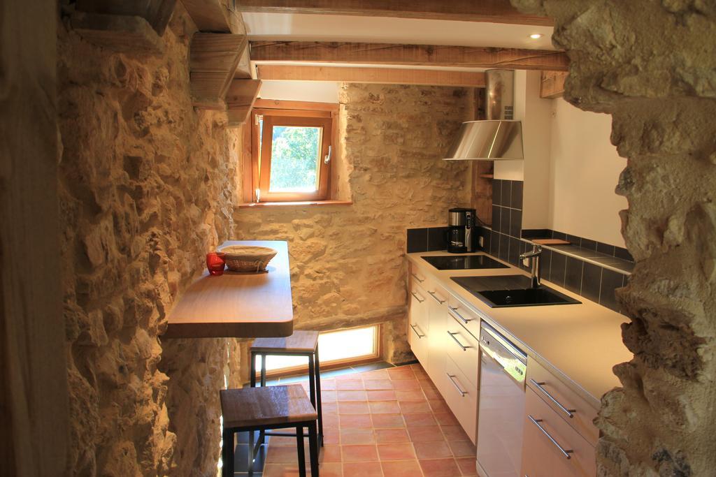 Отель Hollyoaks Estate Saint-Pons-la-Calm Номер фото