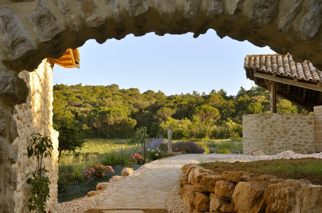 Отель Hollyoaks Estate Saint-Pons-la-Calm Экстерьер фото