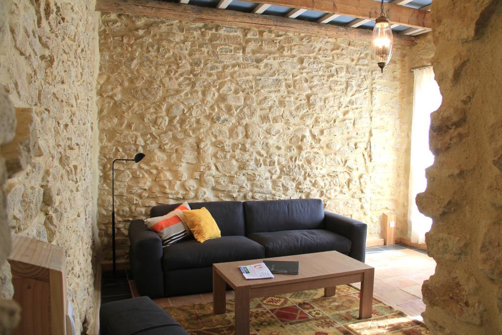 Отель Hollyoaks Estate Saint-Pons-la-Calm Номер фото